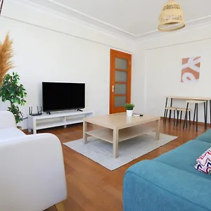 Spacious And Flat In Sisli اسطنبول