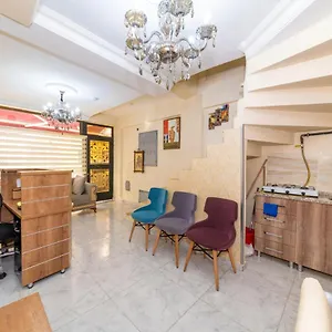 Kumkapi Romanos Gazde/Camere de închiriat